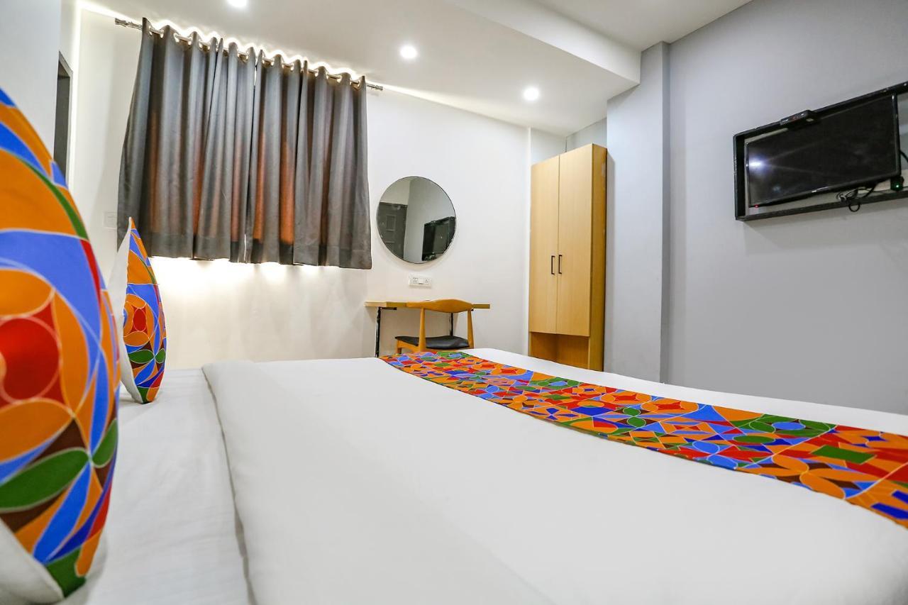 Fabhotel Vat - Meera Bagh Delhi  Extérieur photo