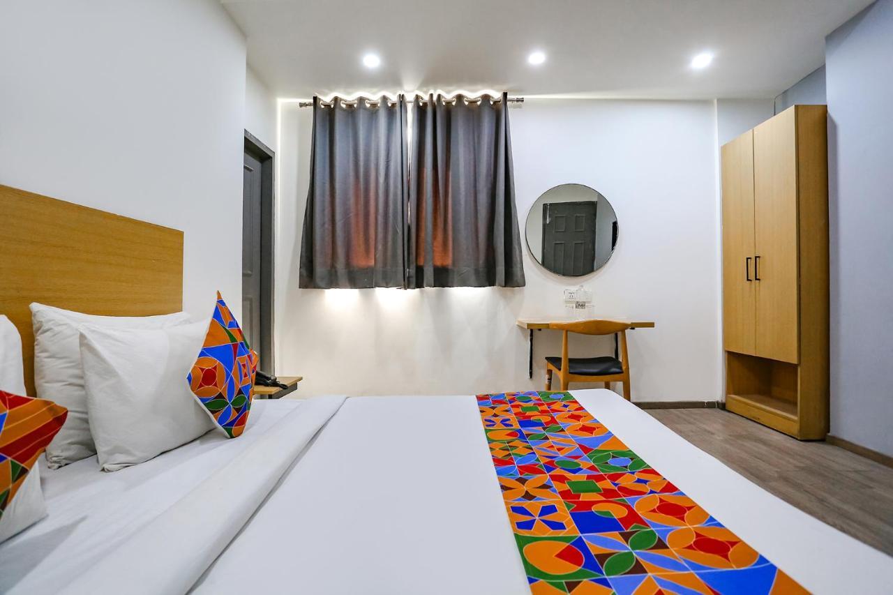 Fabhotel Vat - Meera Bagh Delhi  Extérieur photo